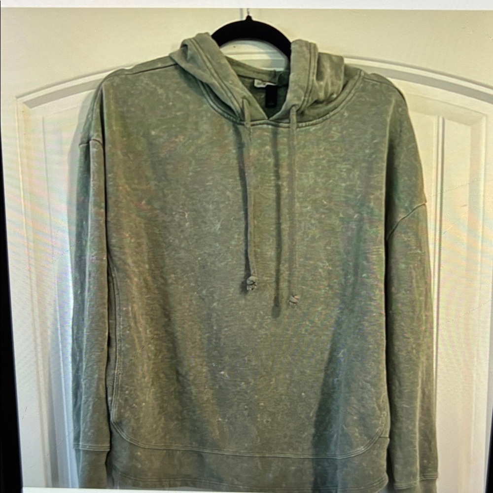 Universal Thread Dip Dye Hoodie Size Large
